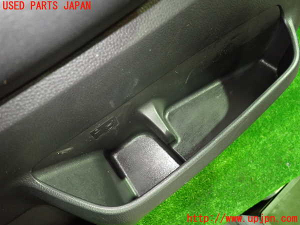 1UPJ-9237021264]ヴォクシー(ノア)(MZRA90W)左前ドア内張り 中古_3