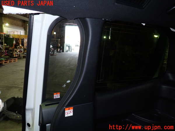 1UPJ-9237027675]ヴォクシー(ノア)(MZRA90W)右リアピラートリム 中古_2