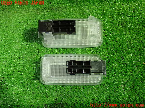 1UPJ-9237026413]ヴォクシー(ノア)(MZRA90W)ルームランプ3（ラゲッジ) 中古_2