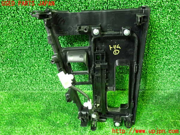 1UPJ-9237027691]ヴォクシー(ノア)(MZRA90W)内装トリム類1 中古_2