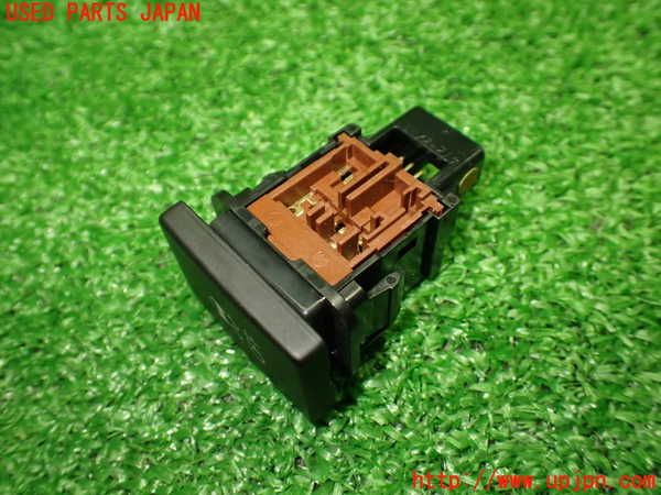 1UPJ-9237046311]スペーシア カスタム(MK53S)スイッチ6 (VSC OFF) 中古_4