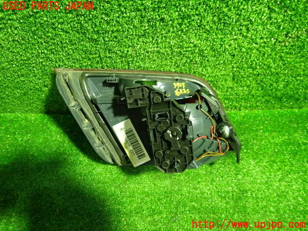 1UPJ-9237051550]BMW 528i(FR30)(F10)右リアフィニッシャー 中古_3