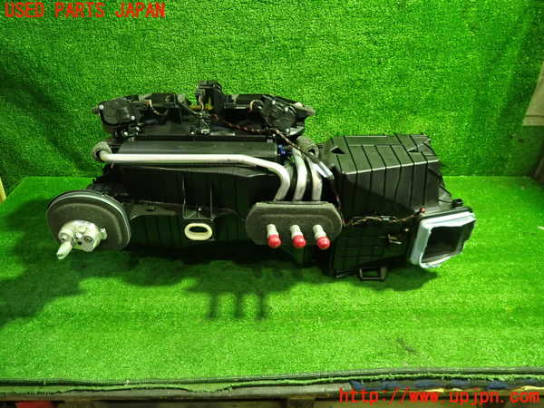 1UPJ-9237056081]BMW 528i(FR30)(F10)エバポレーター1 中古_3