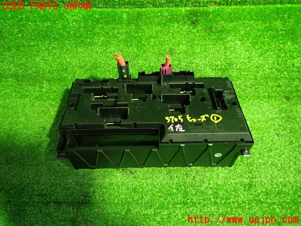 1UPJ-9237056741]BMW 528i(FR30)(F10)ヒューズボックス1 中古_2