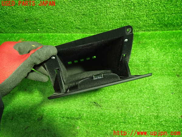 1UPJ-9237057841]BMW 528i(FR30)(F10)小物入れ1 中古_2
