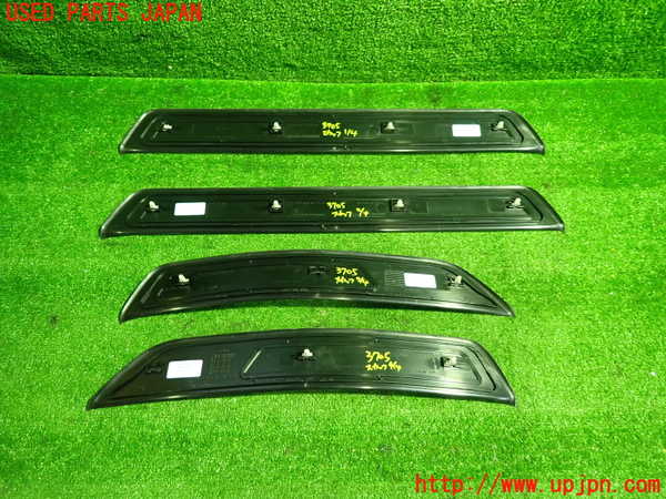 1UPJ-9237057740]BMW 528i(FR30)(F10)スカッフプレート 中古_2