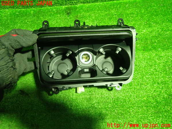 1UPJ-9237057810]BMW 528i(FR30)(F10)ドリンクホルダー 中古_2