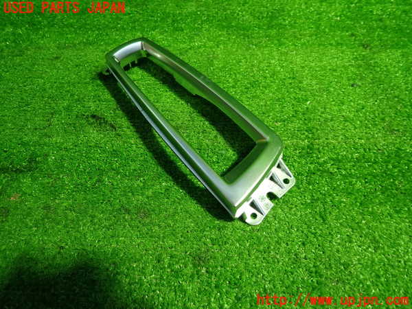 1UPJ-9237057693]BMW 528i(FR30)(F10)内装トリム類3 中古_2