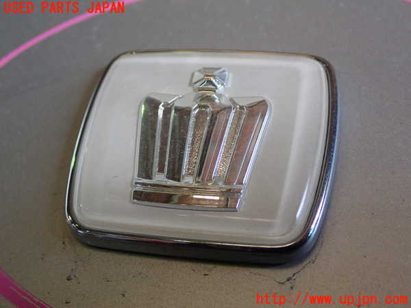 1UPJ-9237061631]クラウン ロイヤル ハイブリッド(AWS210)エンブレム1 中古_2