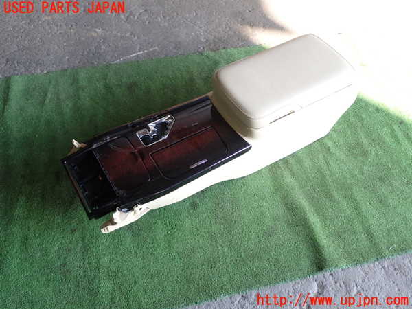 1UPJ-9237067540]クラウン ロイヤル ハイブリッド(AWS210)センターコンソール 中古_2
