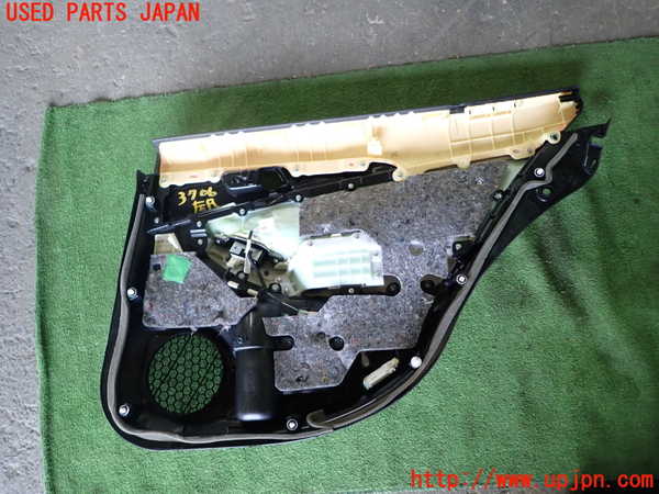 1UPJ-9237061324]クラウン ロイヤル ハイブリッド(AWS210)左後ドア内張り 中古_3