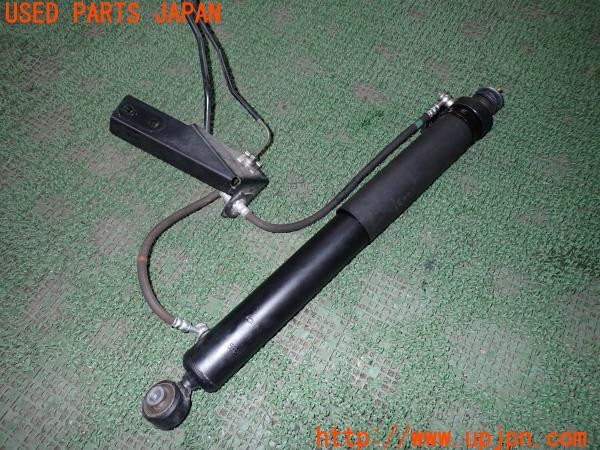 3UPJ=9237070408]セレナ XV(C28)チェアキャブ スロープタイプ 純正 リアショックアブソーバー ダンパー 車高調整 福祉車両 中古_3