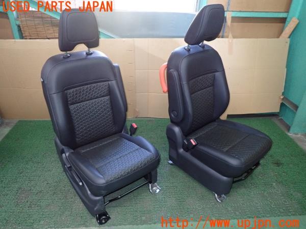 3UPJ=9237070609]セレナ XV(C28)チェアキャブ スロープタイプ 純正 フロントシート 運転席 助手席 車いす1名送迎仕様 グリップ付き 中古_3