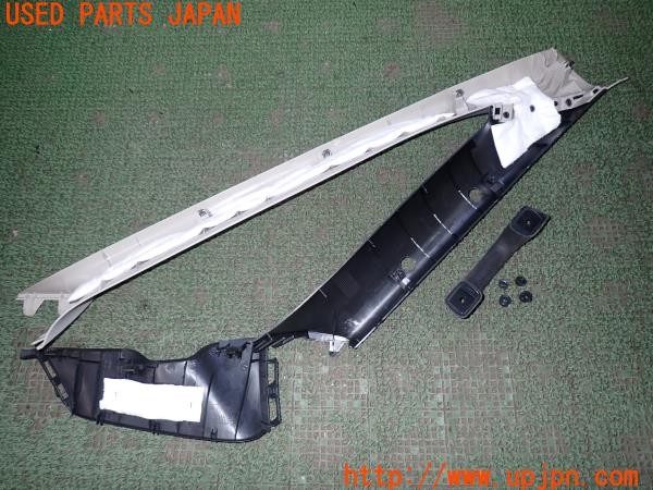 3UPJ=9237070626]セレナ XV(C28)チェアキャブ スロープタイプ 純正 左アシストグリップ 助手席側 ピラートリム付き 中古_4