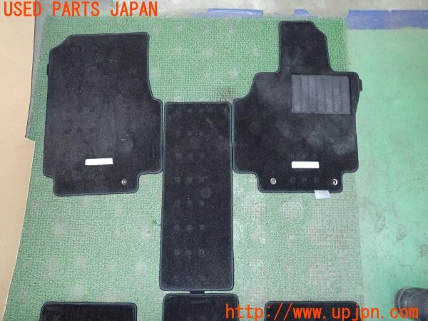 3UPJ=9237070629]セレナ XV(C28)チェアキャブ スロープタイプ 純正 フロアマット 車いす1名送迎仕様 6人(1名+5名)・8人乗 福祉車両 中古_2