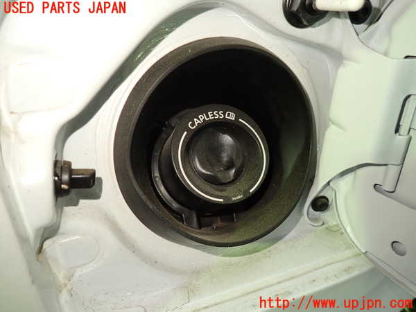 1UPJ-9237071690]セレナ(C28)フューエルリッド 中古_3