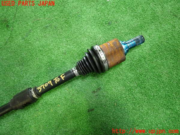 1UPJ-9237074010]セレナ(C28)右フロントドライブシャフト 中古_2