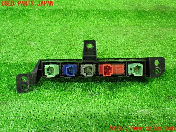 1UPJ-9237076308]セレナ(C28)スイッチ3 (照度調節他) 中古_2