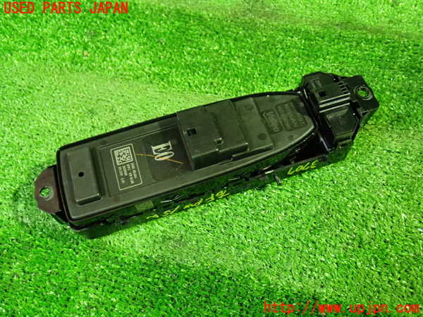 1UPJ-9237076240]セレナ(C28)右前パワーウィンドウスイッチ 中古_2