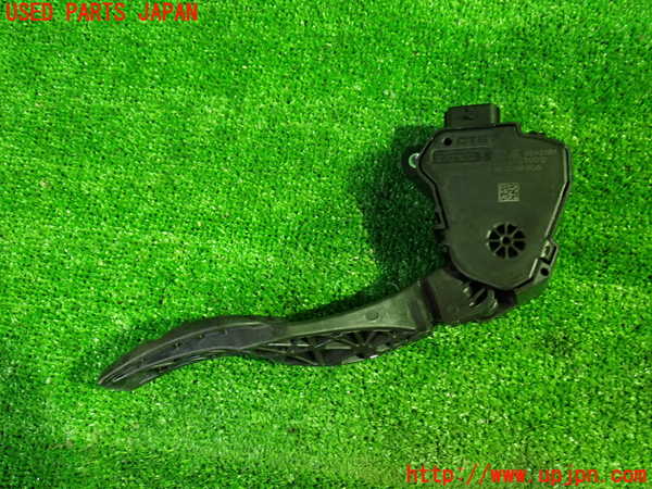 1UPJ-9237076381]セレナ(C28)センサー1 (アクセルペダル) 中古_2