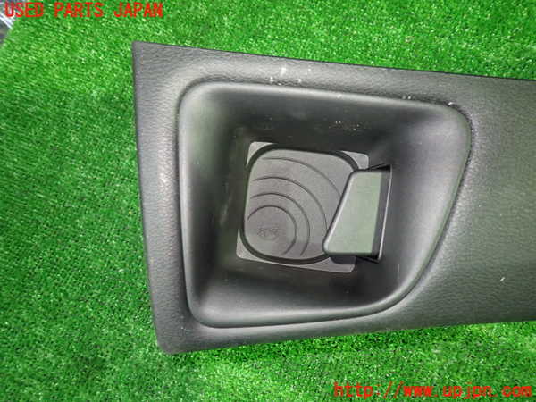 1UPJ-9237077841]セレナ(C28)小物入れ1 中古_2