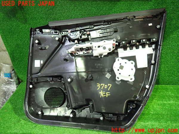 1UPJ-9237071264]セレナ(C28)左前ドア内張り 中古_4