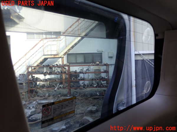 1UPJ-9237081380]アルファード(GGH20W)右クォーターガラス 中古(M2L3)_2