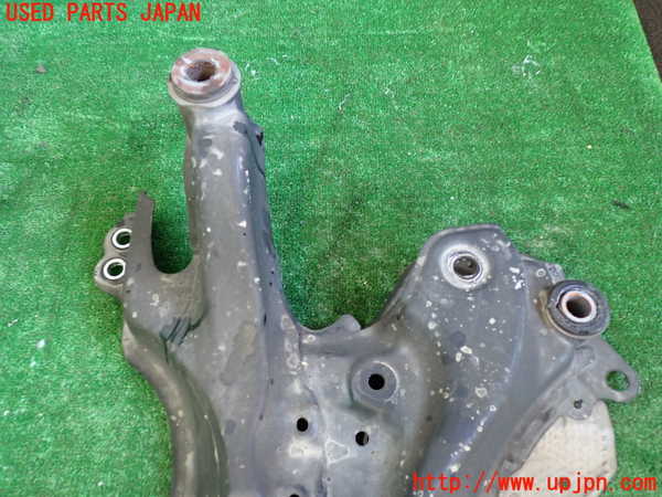 1UPJ-9237085285]アルファード(GGH20W)フロントメンバー 中古_3