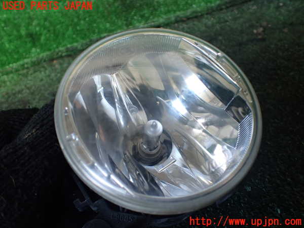 1UPJ-9237091180]ジムニー(JB64W)右フォグ 中古_2