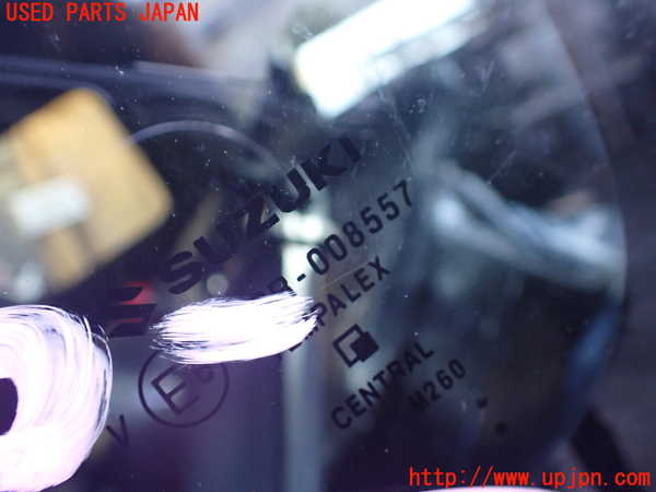 1UPJ-9237091380]ジムニー(JB64W)右クォーターガラス 中古 CENTRAL M260 43R-008557_3
