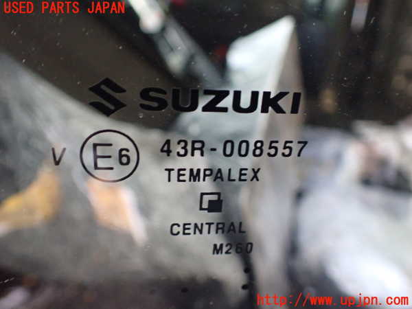 1UPJ-9237091382]ジムニー(JB64W)左クォーターガラス 中古 CENTRAL M260 43R-008557_3