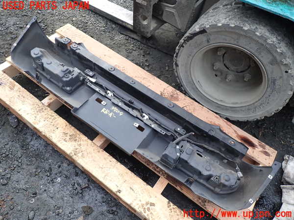 1UPJ-9237091610]ジムニー(JB64W)リアバンパー 中古_5