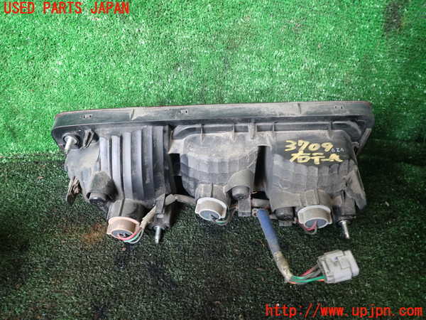 1UPJ-9237091530]ジムニー(JB64W)右テールランプ 中古_2