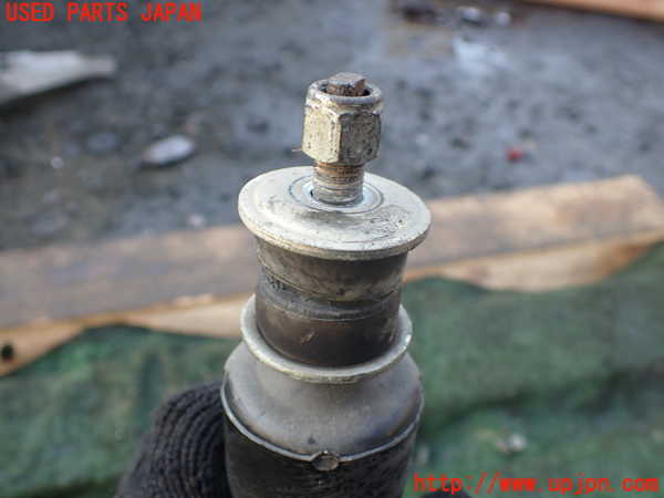 1UPJ-9237095060]ジムニー(JB64W)右フロントショックアブソーバー 中古_2