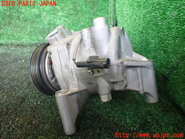 1UPJ-9237096025]ジムニー(JB64W)エアコンコンプレッサー 中古_2