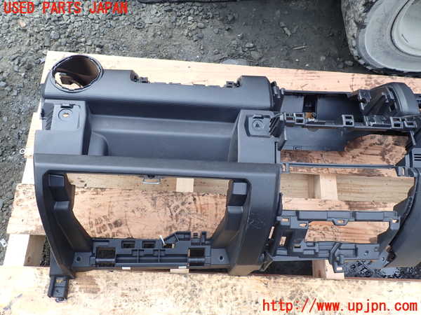 1UPJ-9237097505]ジムニー(JB64W)ダッシュボード 中古_3