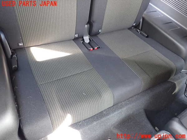 1UPJ-9237097385]ジムニー(JB64W)リアシート 中古_3