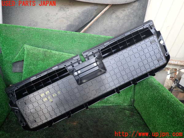 1UPJ-9237097771]ジムニー(JB64W)ラゲッジトレイ1(トレイ1枚) 中古_3