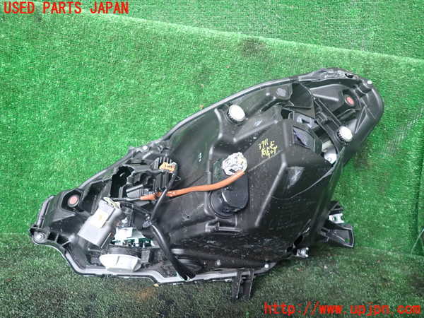 1UPJ-9237111130]GR86(BRZ)(ZN8)右ヘッドライト LED ジャンク_2