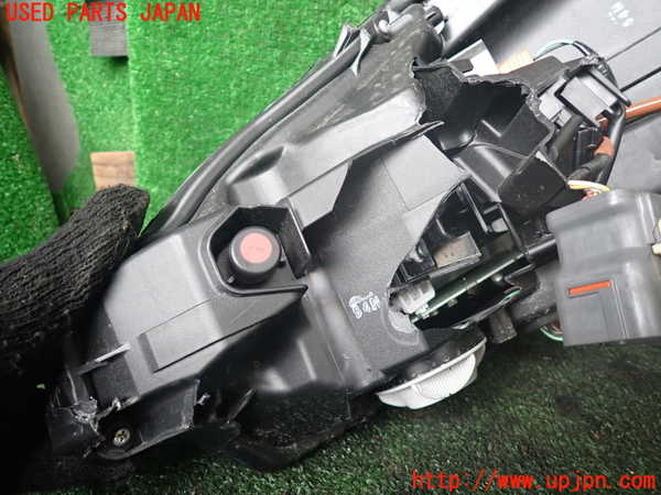 1UPJ-9237111130]GR86(BRZ)(ZN8)右ヘッドライト LED ジャンク_4
