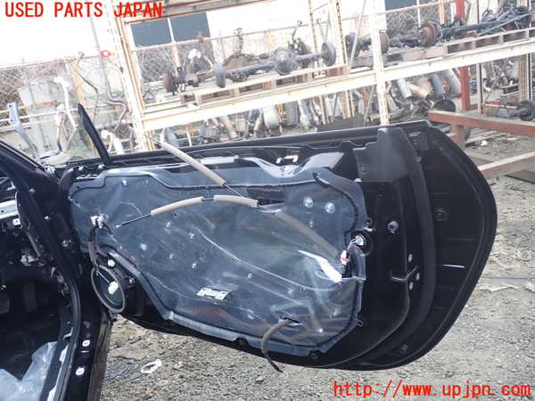 1UPJ-9237111230]GR86(BRZ)(ZN8)右ドア 中古_4