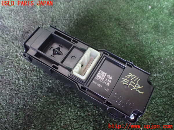 1UPJ-9237116240]GR86(BRZ)(ZN8)右パワーウィンドウスイッチ 中古_3