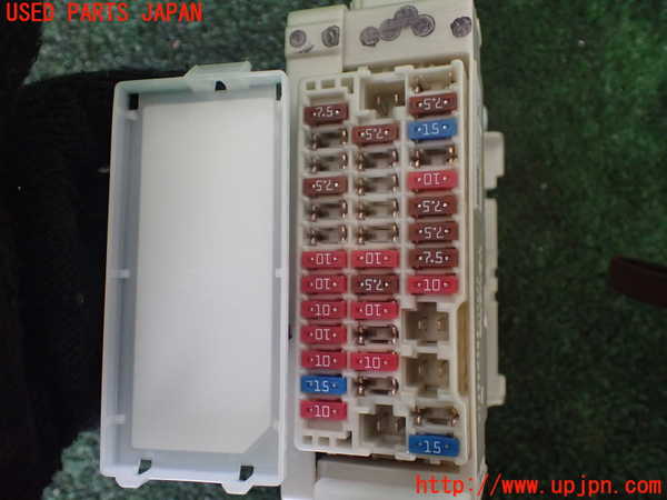 1UPJ-9237116741]GR86(BRZ)(ZN8)ヒューズボックス1(室内助手席側) 中古_3