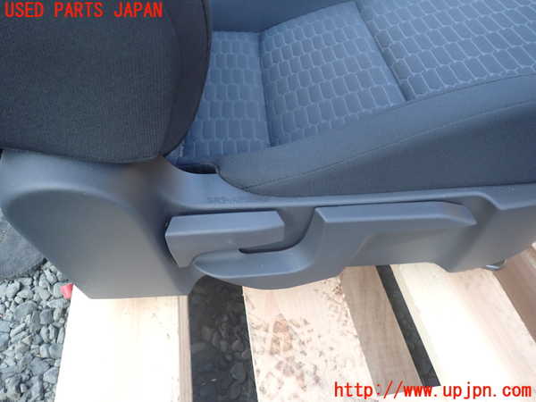 1UPJ-9237117035]GR86(BRZ)(ZN8)運転席シート 中古_4