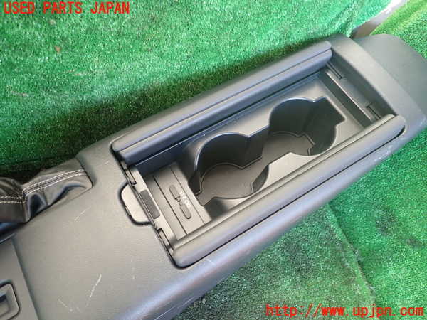 1UPJ-9237117540]GR86(BRZ)(ZN8)センターコンソール 中古_2