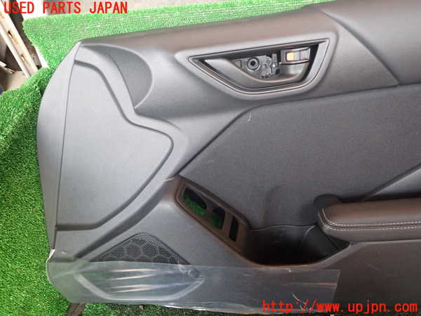 1UPJ-9237111234]GR86(BRZ)(ZN8)右ドア内張り 中古_2