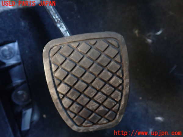 1UPJ-9237117590]GR86(BRZ)(ZN8)クラッチペダル 中古_2