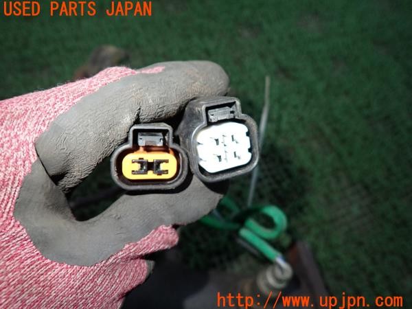 3UPJ=9237120153]パジェロ エクシード(V98W)純正 触媒② キャタライザー コンバーター 中古_3