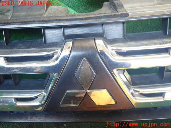 1UPJ-9237121050]パジェロ(V98W)ラジエターグリル 中古_2