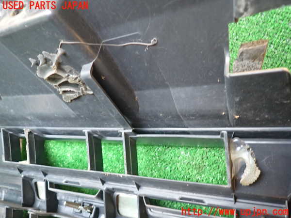 1UPJ-9237121050]パジェロ(V98W)ラジエターグリル 中古_4
